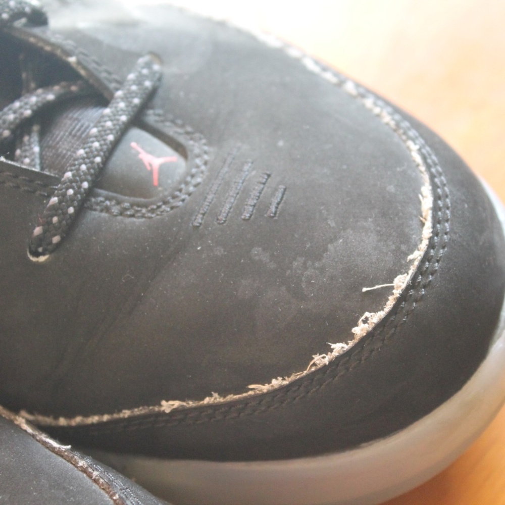 Black Jordans - Picture 3 of 8